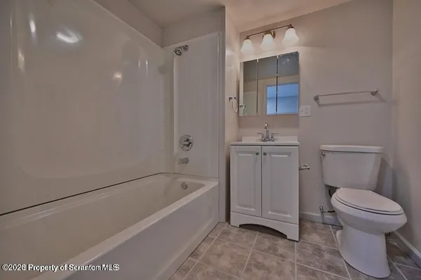 $1,200 | Undisclosed Address, Clarks Summit, PA 18411