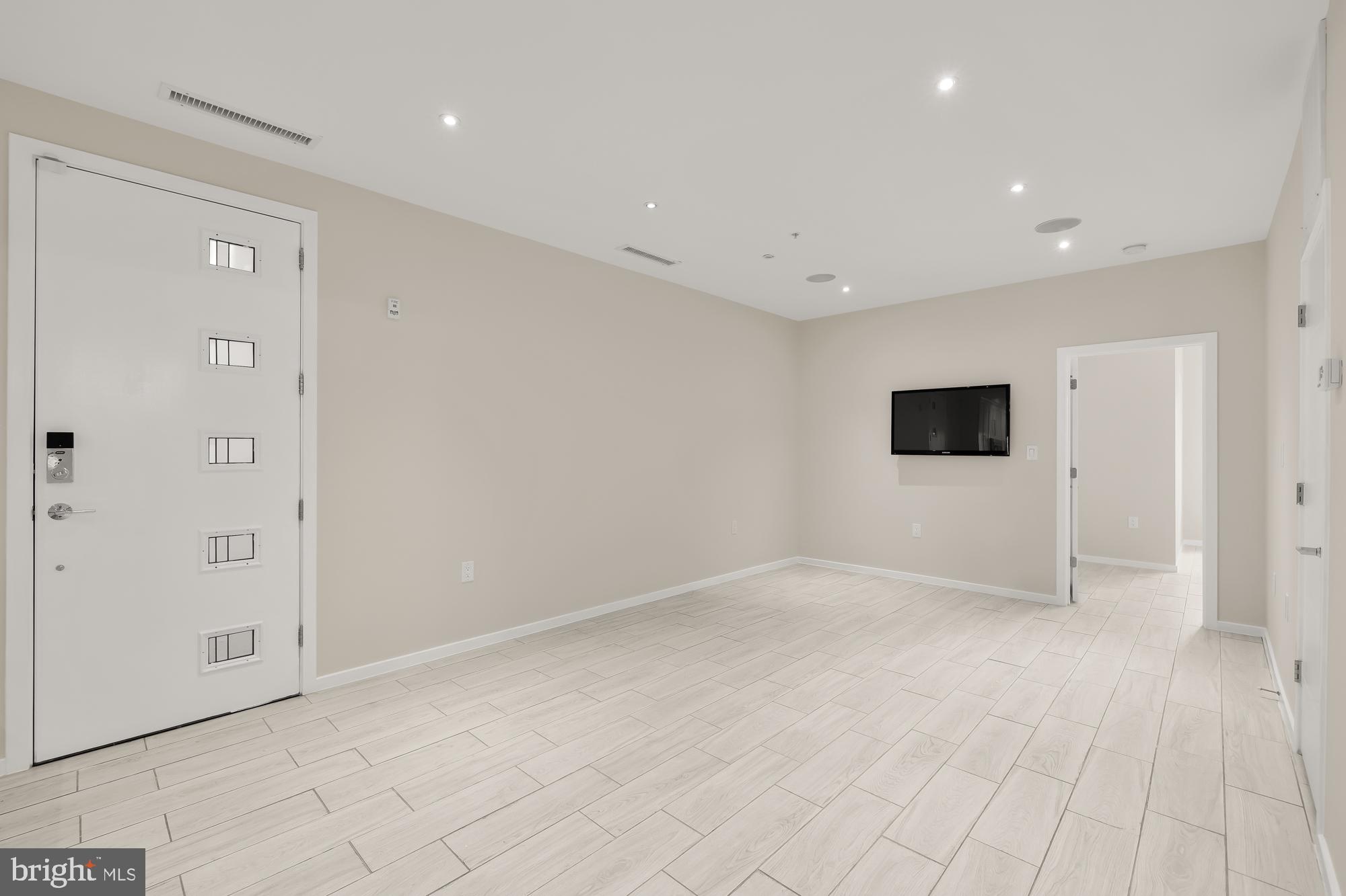 756 Park Road Northwest, Unit 1 Washington, DC 20010 - Photo 4 of 25 a view of an empty room