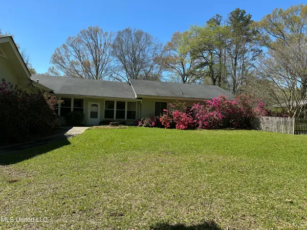 $275,000 | 220 Lower Woodville Road, Natchez, MS 39120