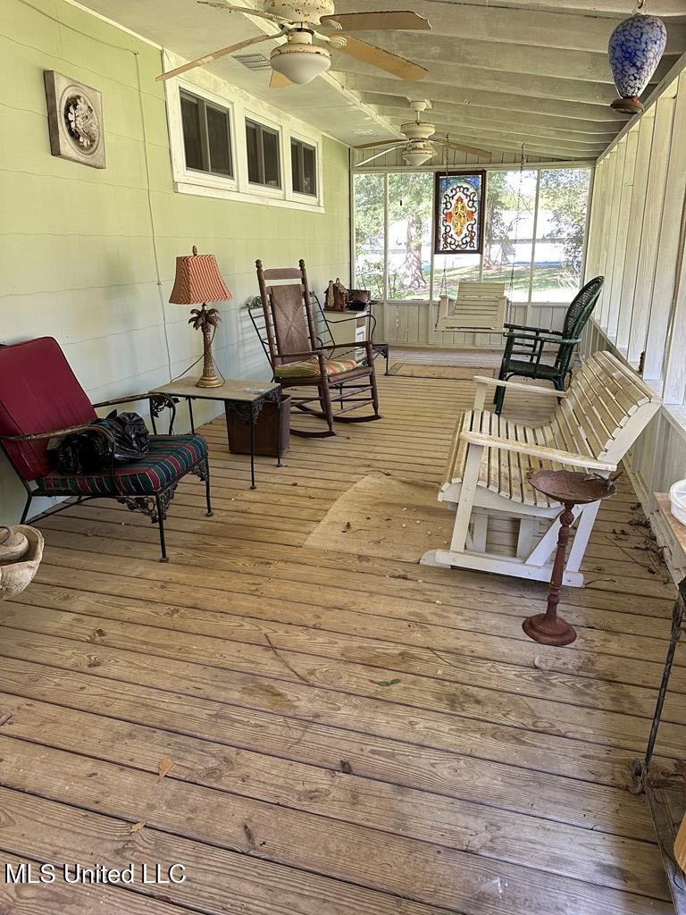 220 Lower Woodville Road Natchez, MS 39120 - Photo 12 of 23 20242609_8