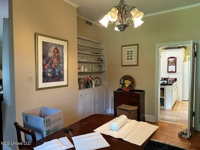 $275,000 | 220 Lower Woodville Road, Natchez, MS 39120