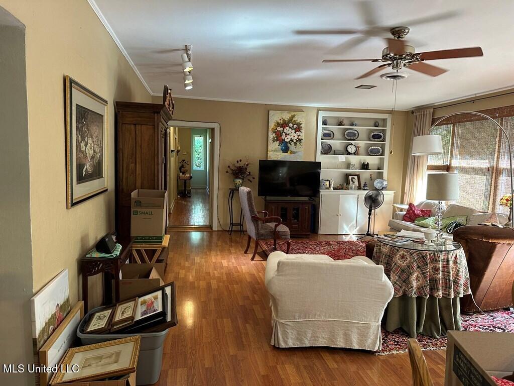 220 Lower Woodville Road Natchez, MS 39120 - Photo 7 of 23 20242609_3