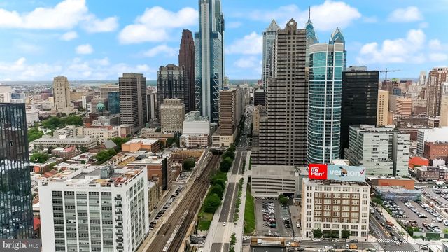 $690,000 | 2101 Market Street, Unit 1607, Philadelphia, PA 19103