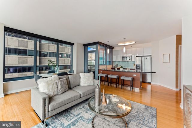 $690,000 | 2101 Market Street, Unit 1607, Philadelphia, PA 19103