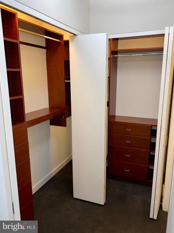 $690,000 | 2101 Market Street, Unit 1607, Philadelphia, PA 19103