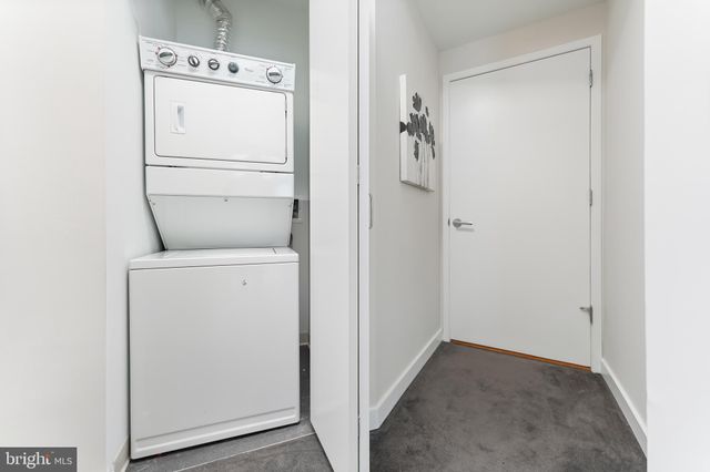 $690,000 | 2101 Market Street, Unit 1607, Philadelphia, PA 19103