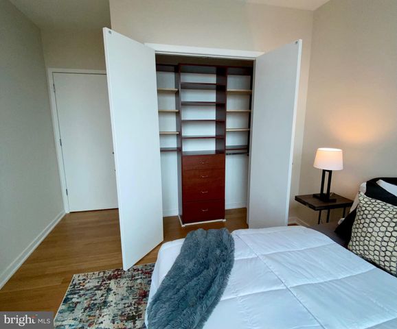 $690,000 | 2101 Market Street, Unit 1607, Philadelphia, PA 19103