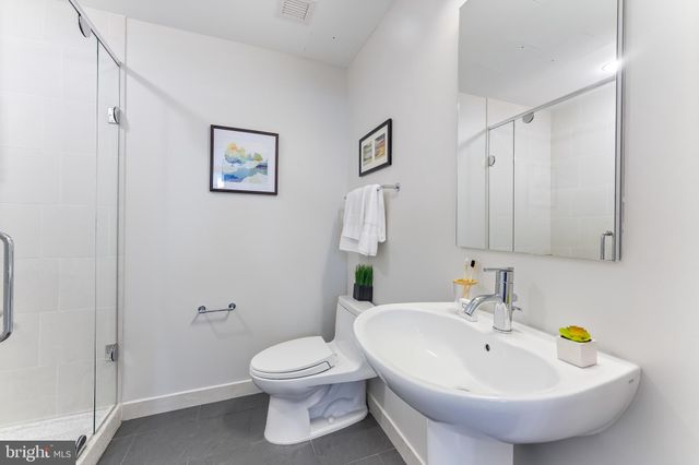 $690,000 | 2101 Market Street, Unit 1607, Philadelphia, PA 19103