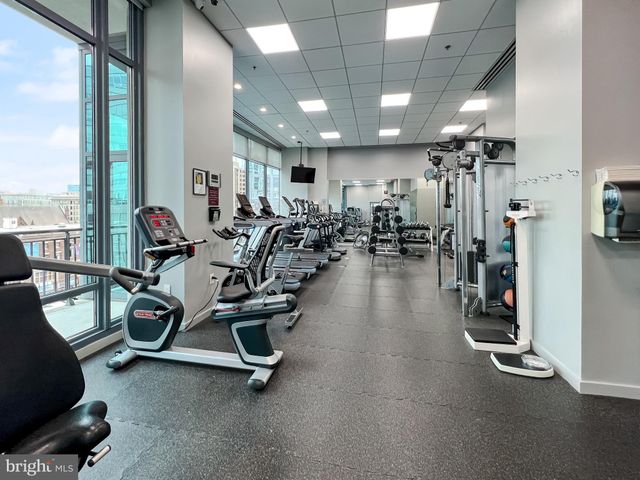 $690,000 | 2101 Market Street, Unit 1607, Philadelphia, PA 19103