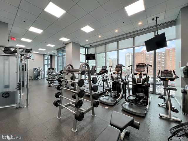 $690,000 | 2101 Market Street, Unit 1607, Philadelphia, PA 19103