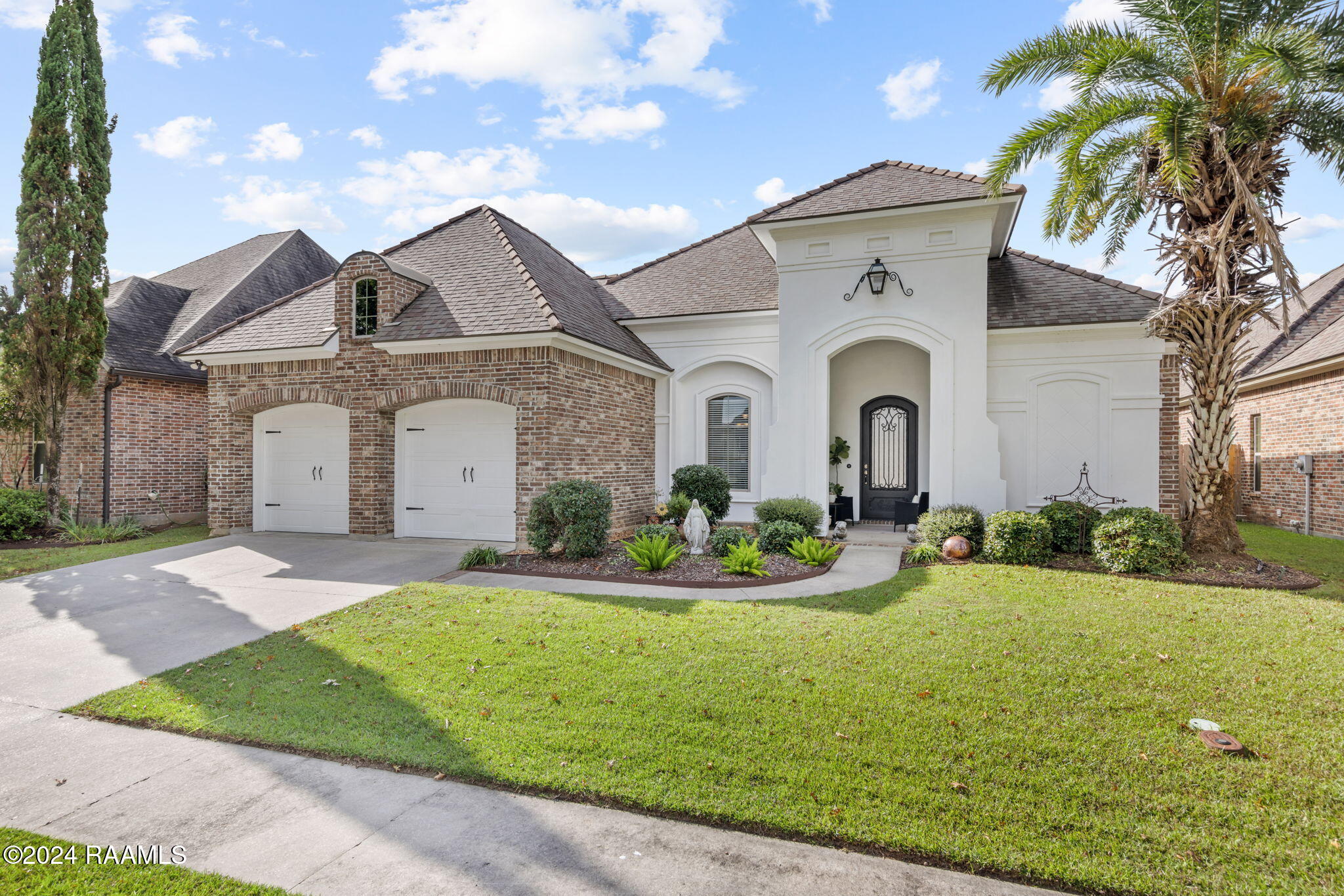 207 Rue De Frejus Broussard, LA 70518 - Photo 31 of 33 Updated Color Scheme