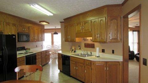 2100 Green Road Madisonville, TN 37354 - Photo 9 of 25 09-IMG_0873