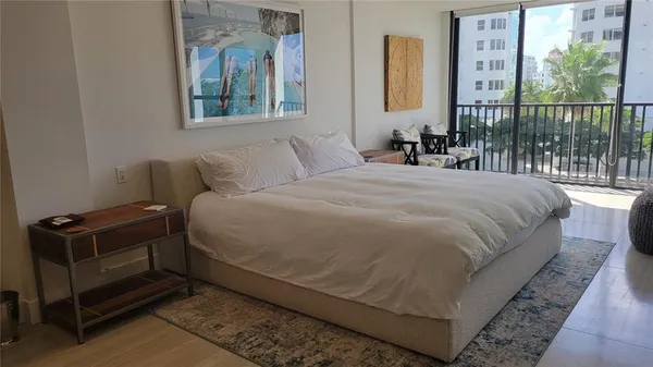 $4,900 | 11 Sunset Drive, Unit 304, Sarasota, FL 34236