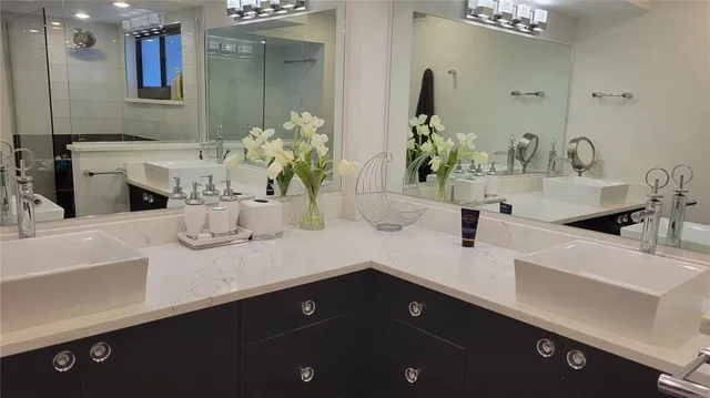 $4,900 | 11 Sunset Drive, Unit 304, Sarasota, FL 34236