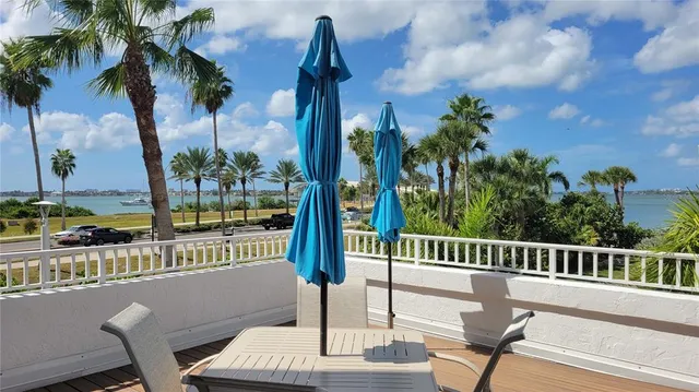 $4,900 | 11 Sunset Drive, Unit 304, Sarasota, FL 34236