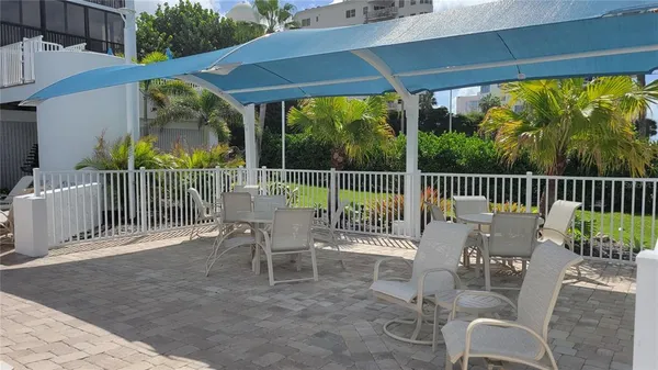 $4,900 | 11 Sunset Drive, Unit 304, Sarasota, FL 34236