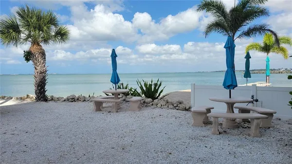 $4,900 | 11 Sunset Drive, Unit 304, Sarasota, FL 34236