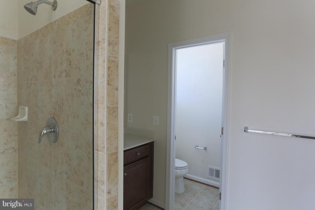 8173 Ridgely Loop Severn, MD 21144 - Photo 16 of 30 Bath (Master)