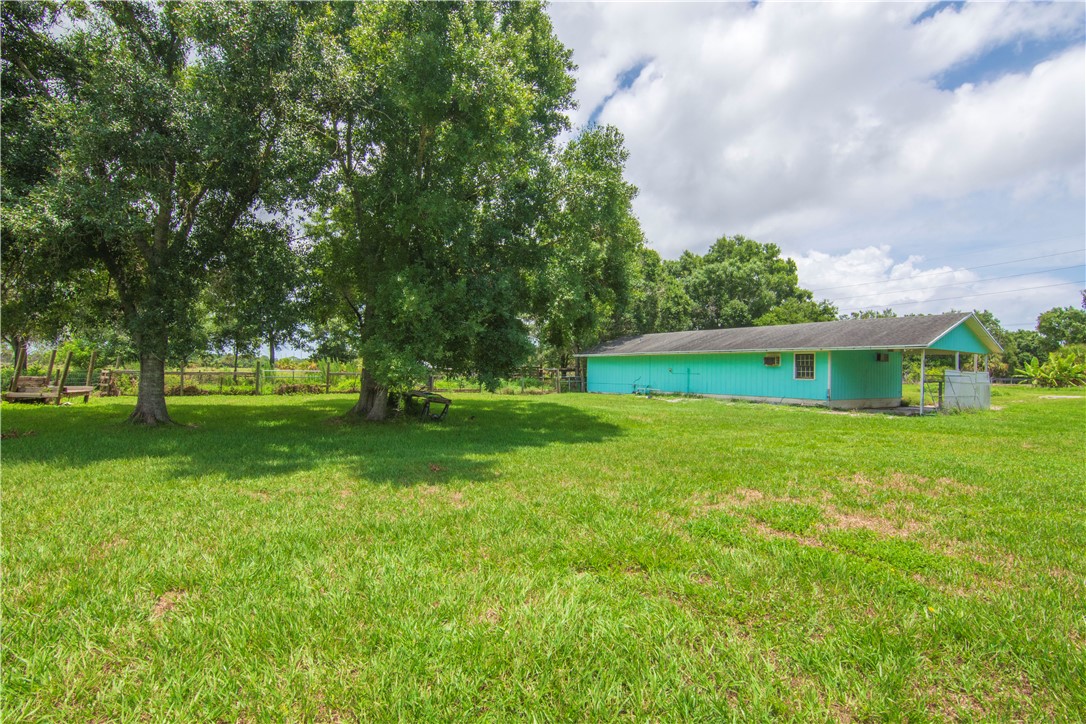 8906 Russos Road Fort Pierce, FL 34951 - Photo 22 of 28