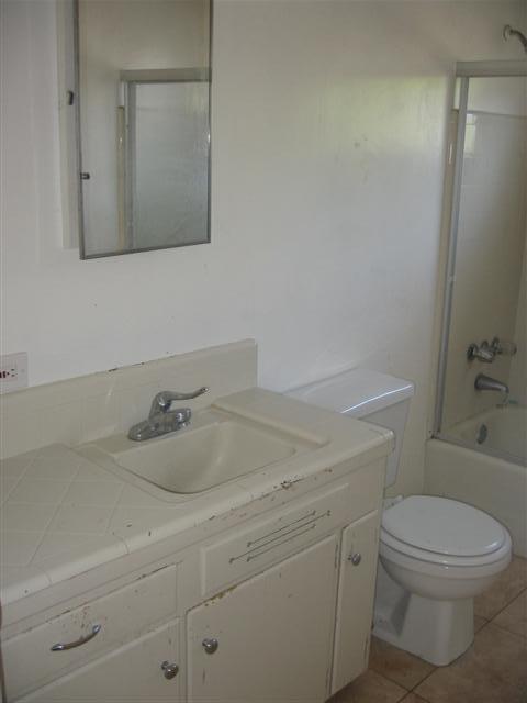 4416 East Coronado Road Phoenix, AZ 85008 - Photo 10 of 12 bathroom