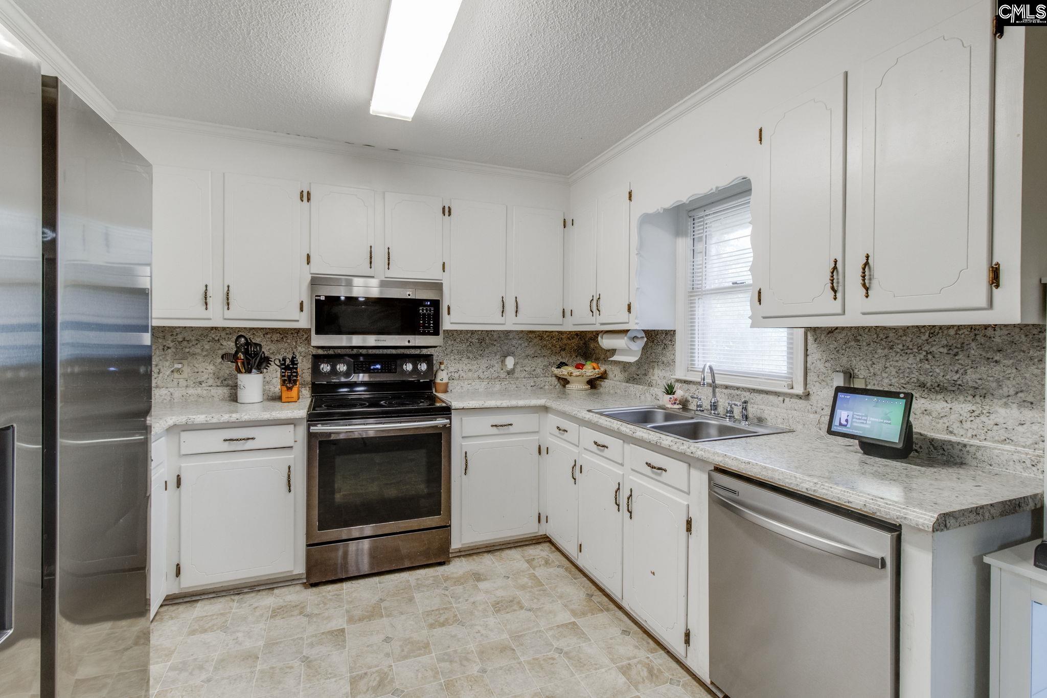 1083 State Rd S-28-443 Lugoff, SC 29078 - Photo 12 of 34