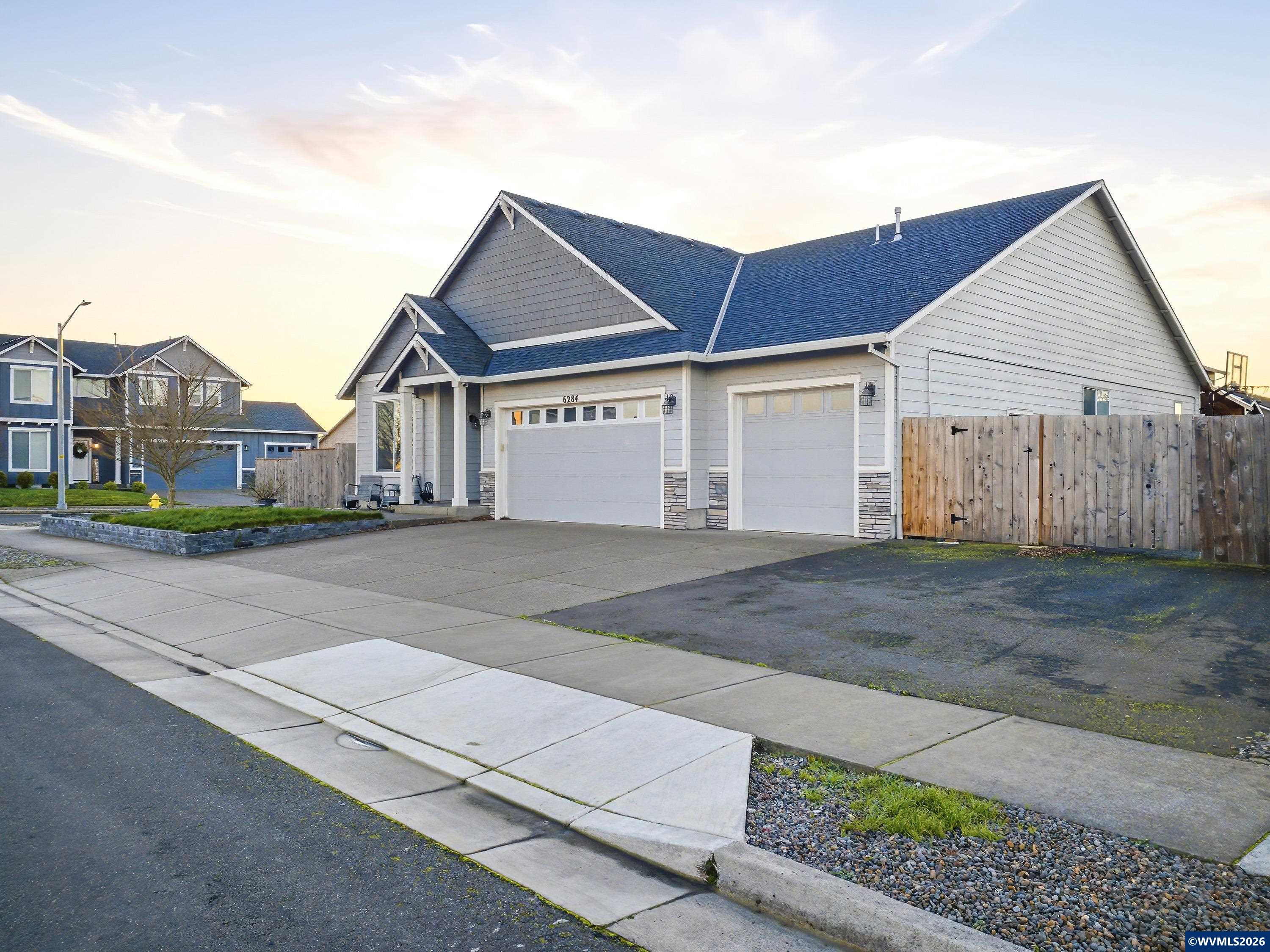 6284 Barker Street Albany, OR 97321 - Photo 3 of 48