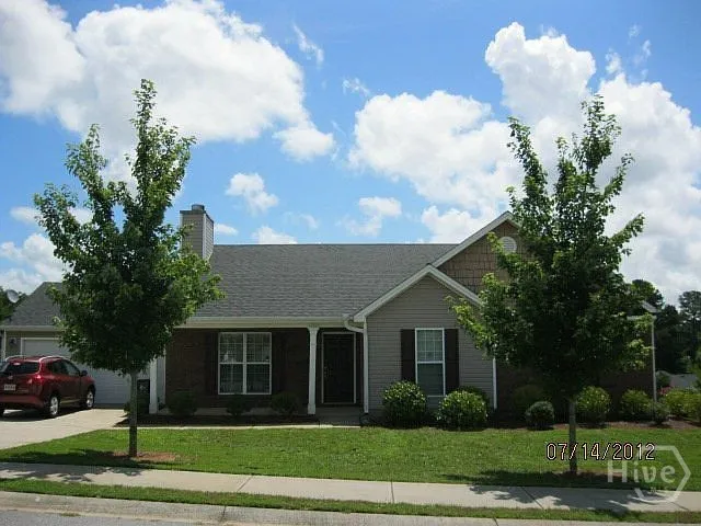 $1,800 | 340 Sarah Drive, Athens, GA 30606