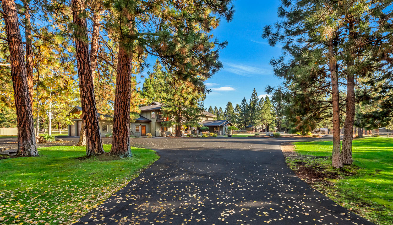 15630 Trapper Point Road Sisters, OR 97759 - Photo 62 of 67 63