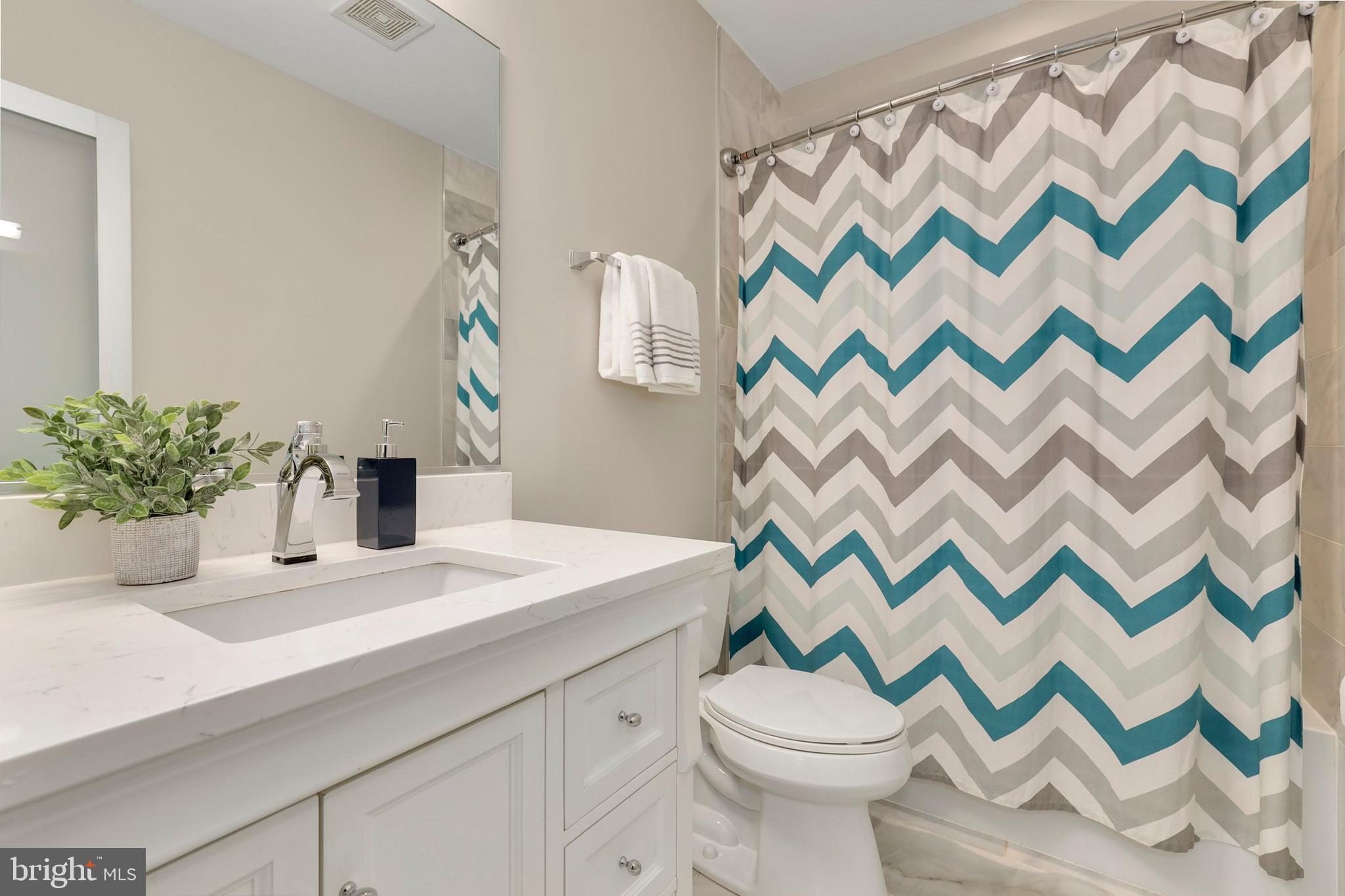 1209 G Street Southeast, Unit 1 Washington, DC 20003 - Photo 17 of 23