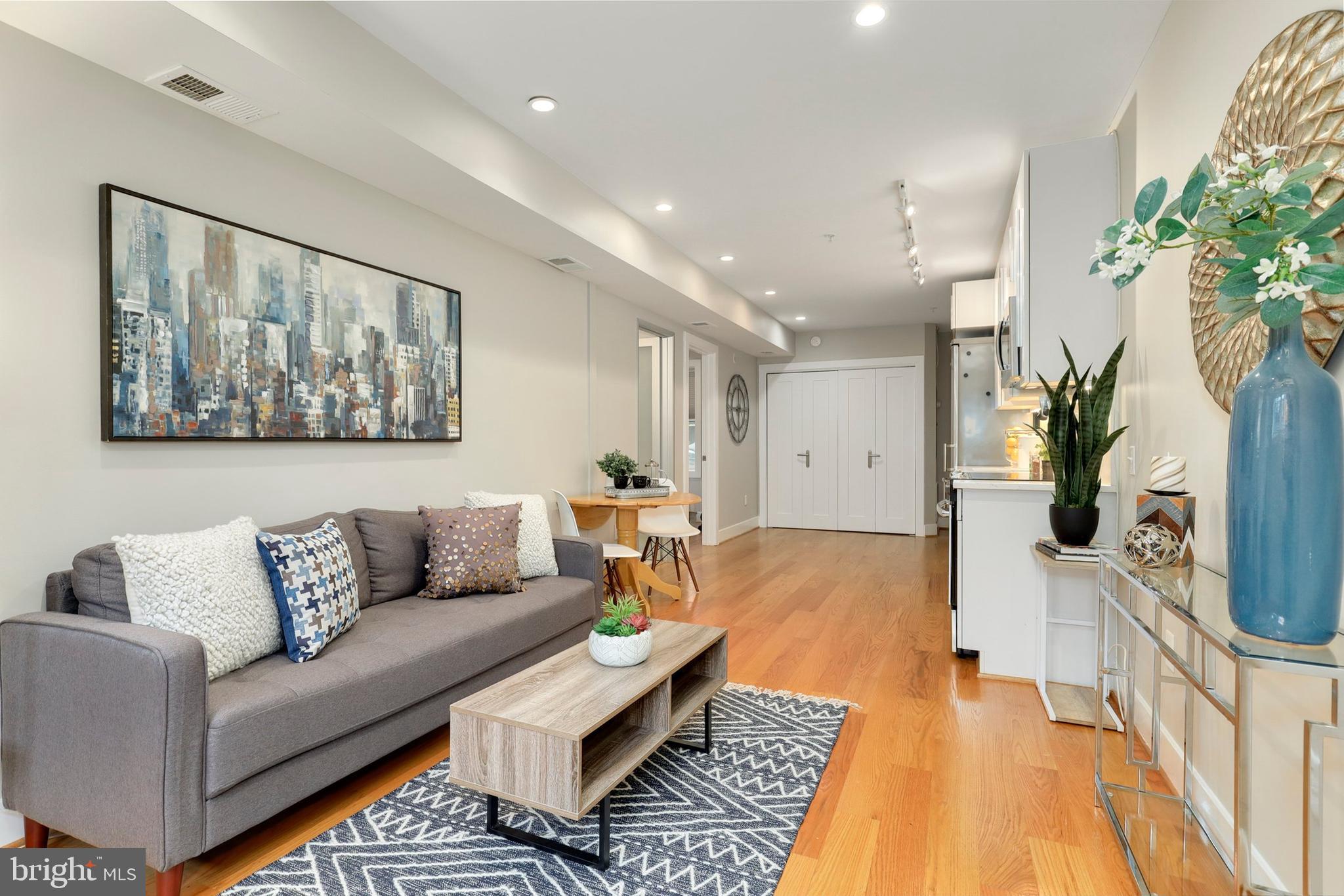 1209 G Street Southeast, Unit 1 Washington, DC 20003 - Photo 4 of 23