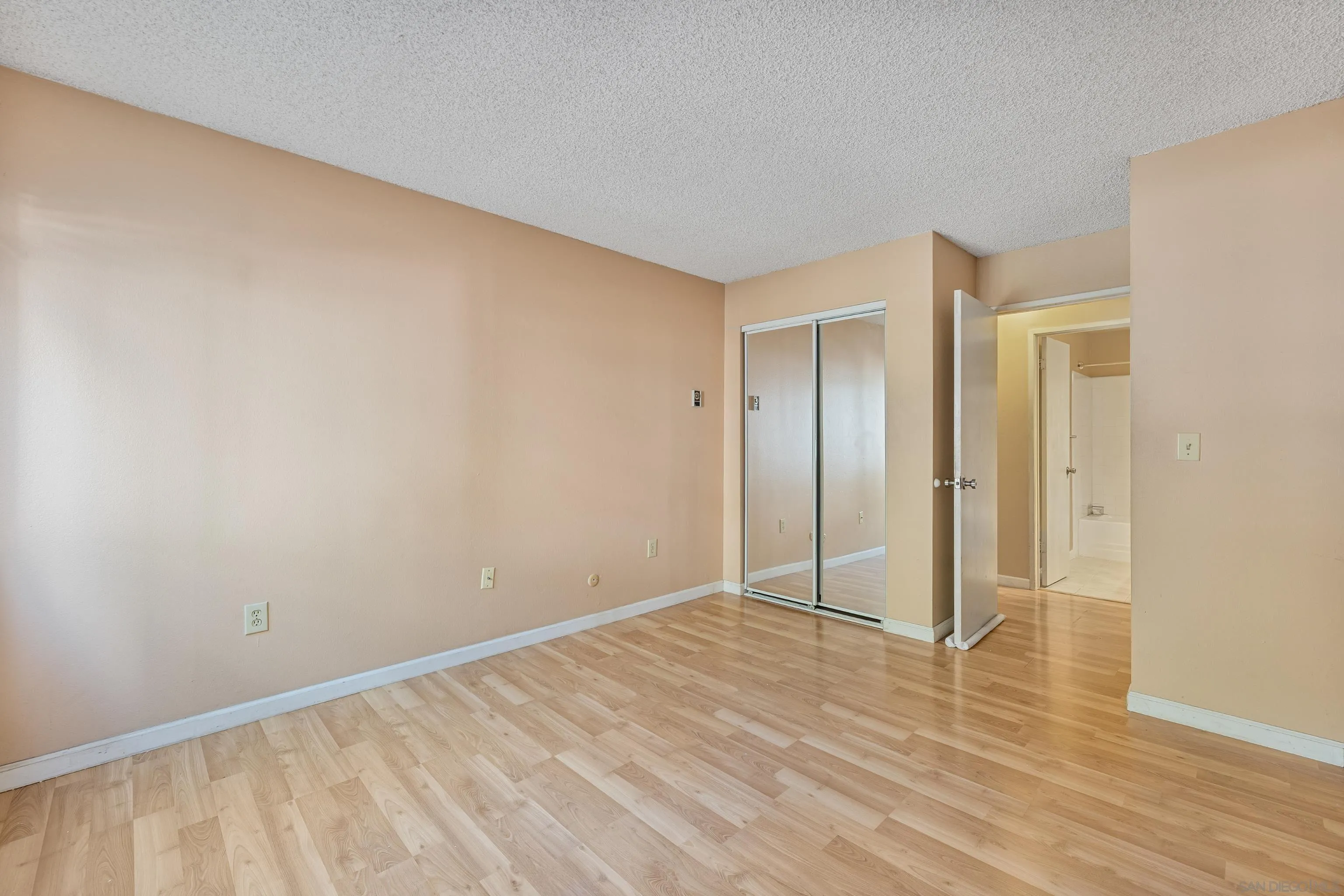 6780 Friars Road, Unit 212 San Diego, CA 92108 - Photo 10 of 25 a view of an empty room