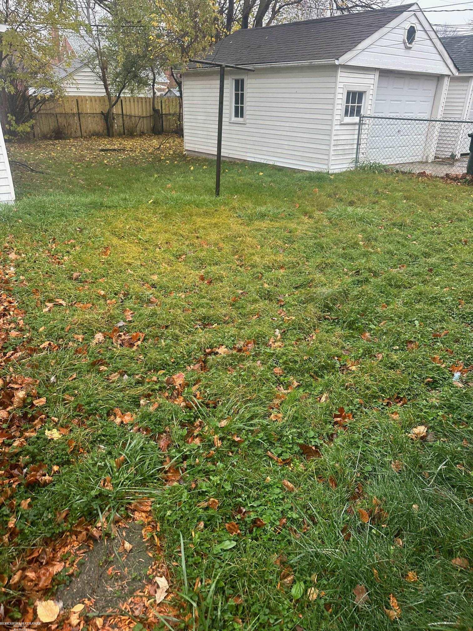 2034 Vernier Road Grosse Pointe, MI 48236 - Photo 24 of 25