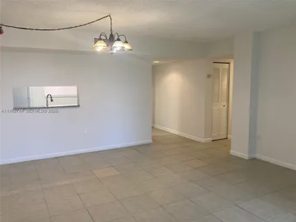 $269,000 | 8420 Southwest 133rd Avenue Road, Unit 422, Miami, FL 33183