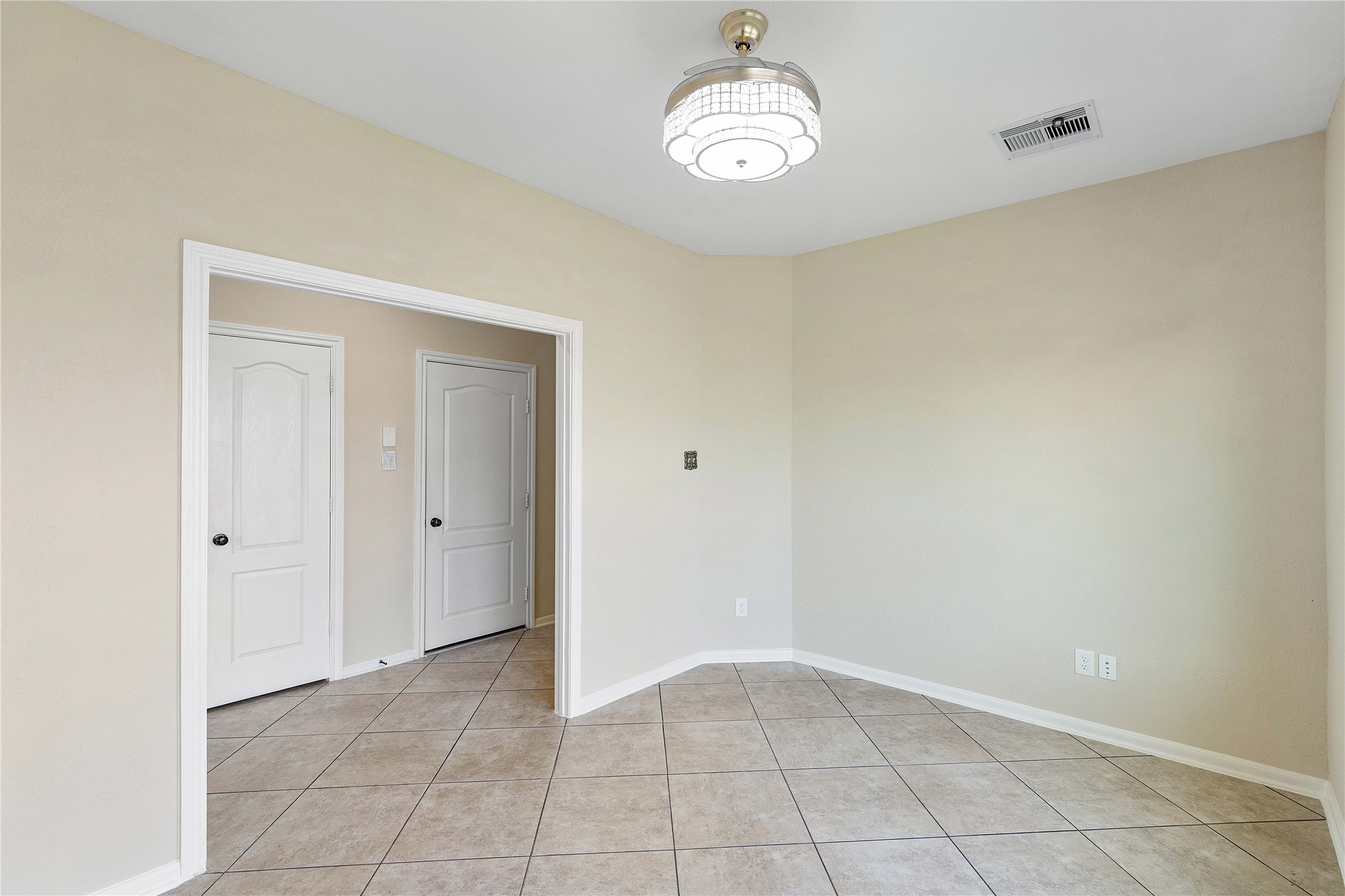 17206 Upper Ridge Lane Humble, TX 77346 - Photo 13 of 50 Downstairs office.