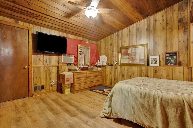 $879,999 | 1345 Ronald Reagan Boulevard, Cumming, GA 30041