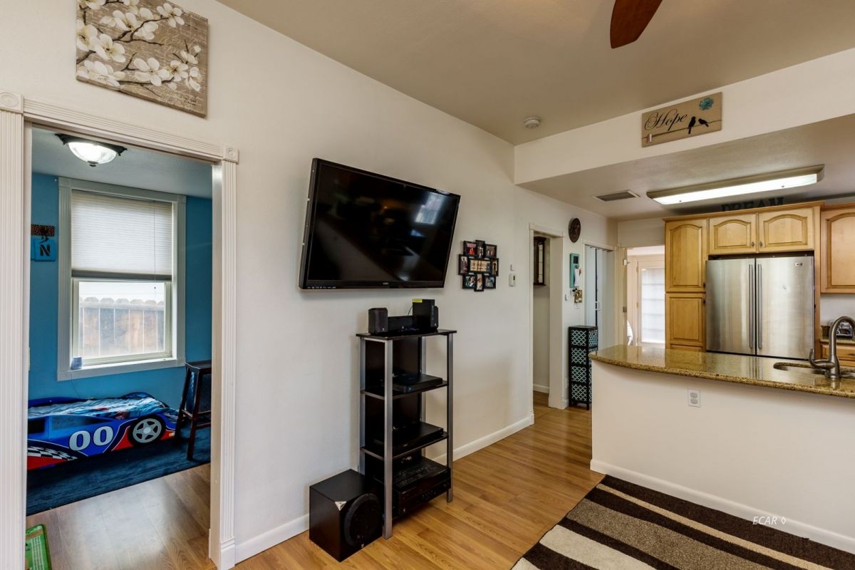 349 Cedar Street Elko, NV 89801 - Photo 5 of 23 Gallery Image 5