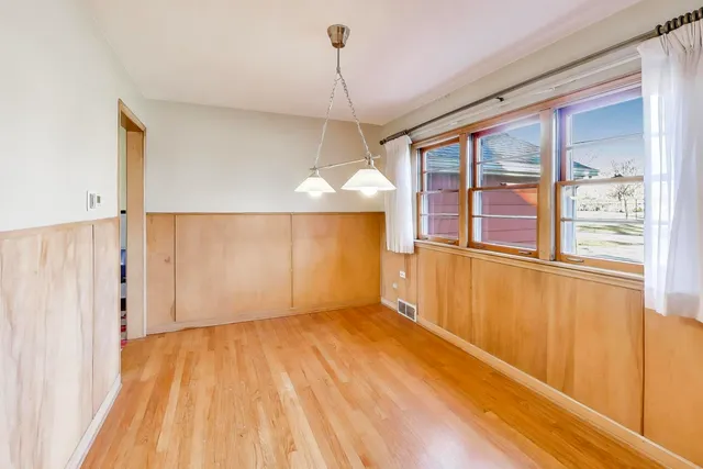 $315,000 | 12200 South Oak Park Avenue, Palos Heights, IL 60463