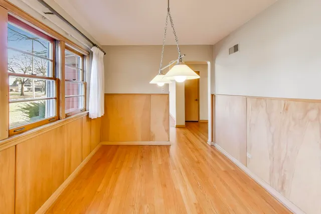 $315,000 | 12200 South Oak Park Avenue, Palos Heights, IL 60463