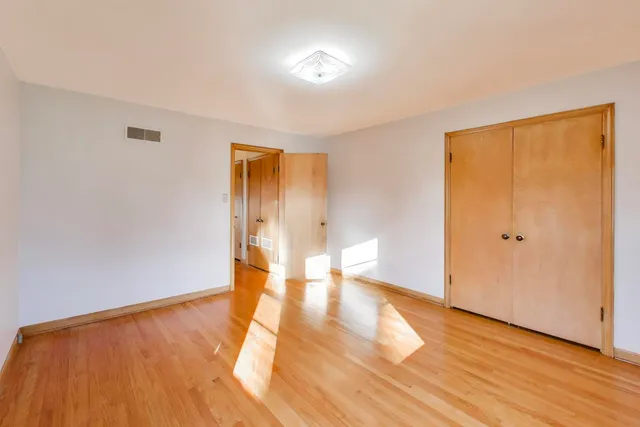 $325,000 | 12200 South Oak Park Avenue, Palos Heights, IL 60463