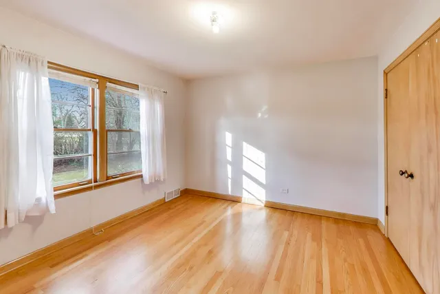 $325,000 | 12200 South Oak Park Avenue, Palos Heights, IL 60463