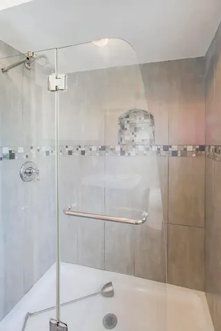 $325,000 | 12200 South Oak Park Avenue, Palos Heights, IL 60463