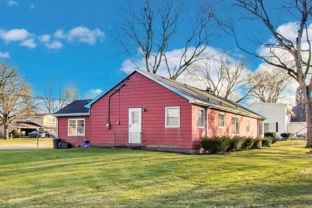 $315,000 | 12200 South Oak Park Avenue, Palos Heights, IL 60463