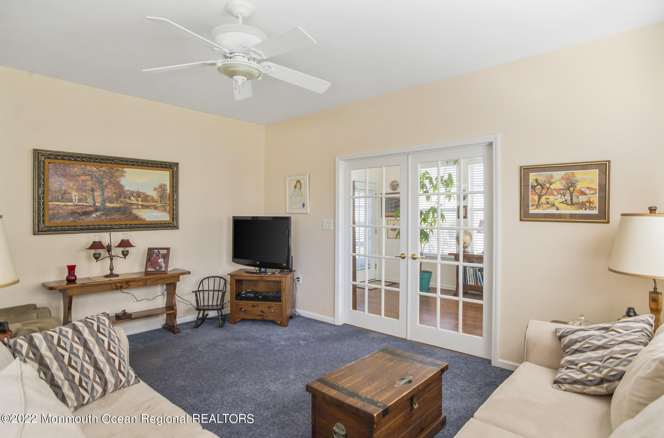 11 Banstead Way Jackson, NJ 08527 - Photo 13 of 29 _RMJ4727 family room