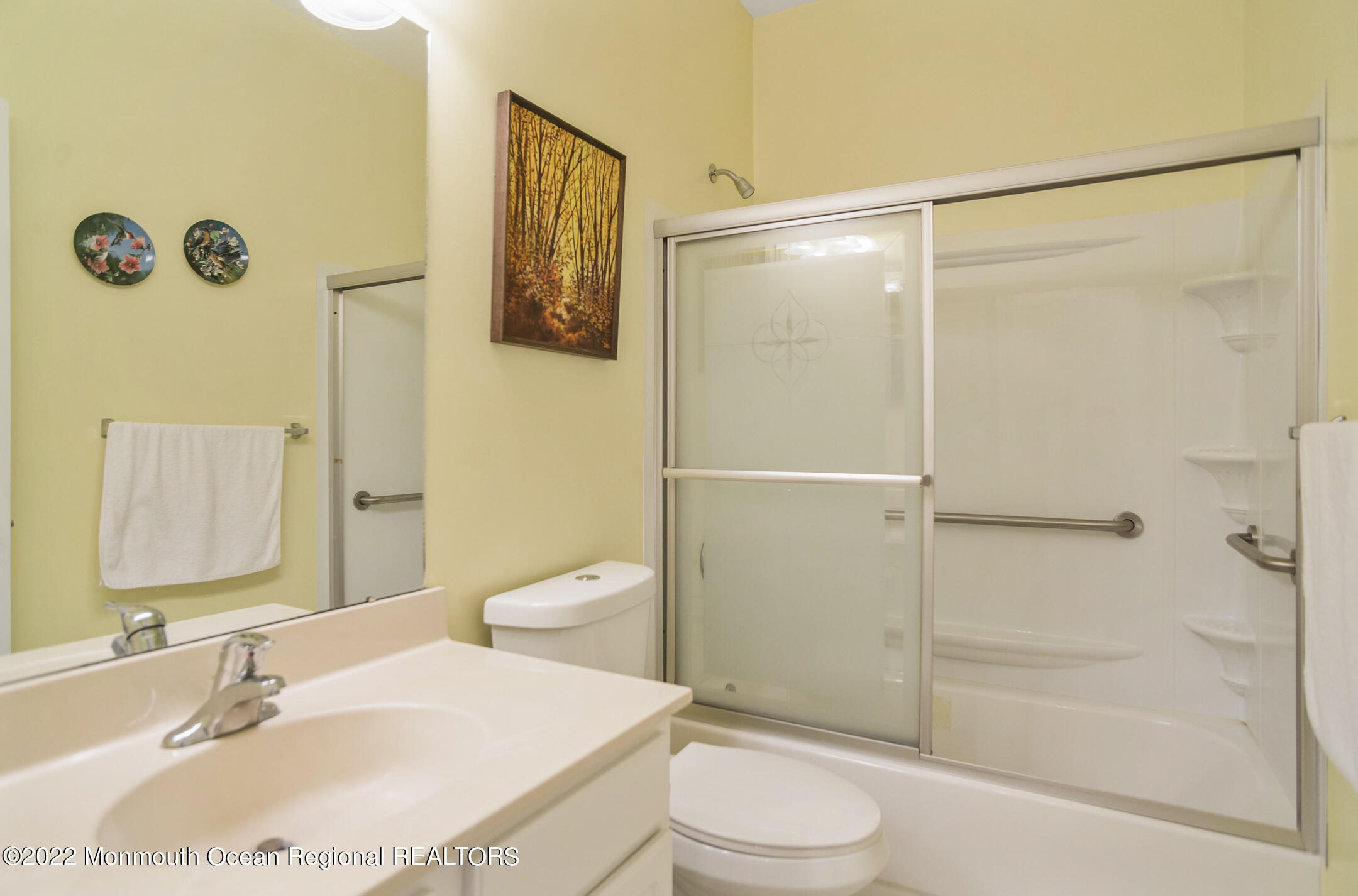 11 Banstead Way Jackson, NJ 08527 - Photo 20 of 29 _RMJ4710 2nd bathroom
