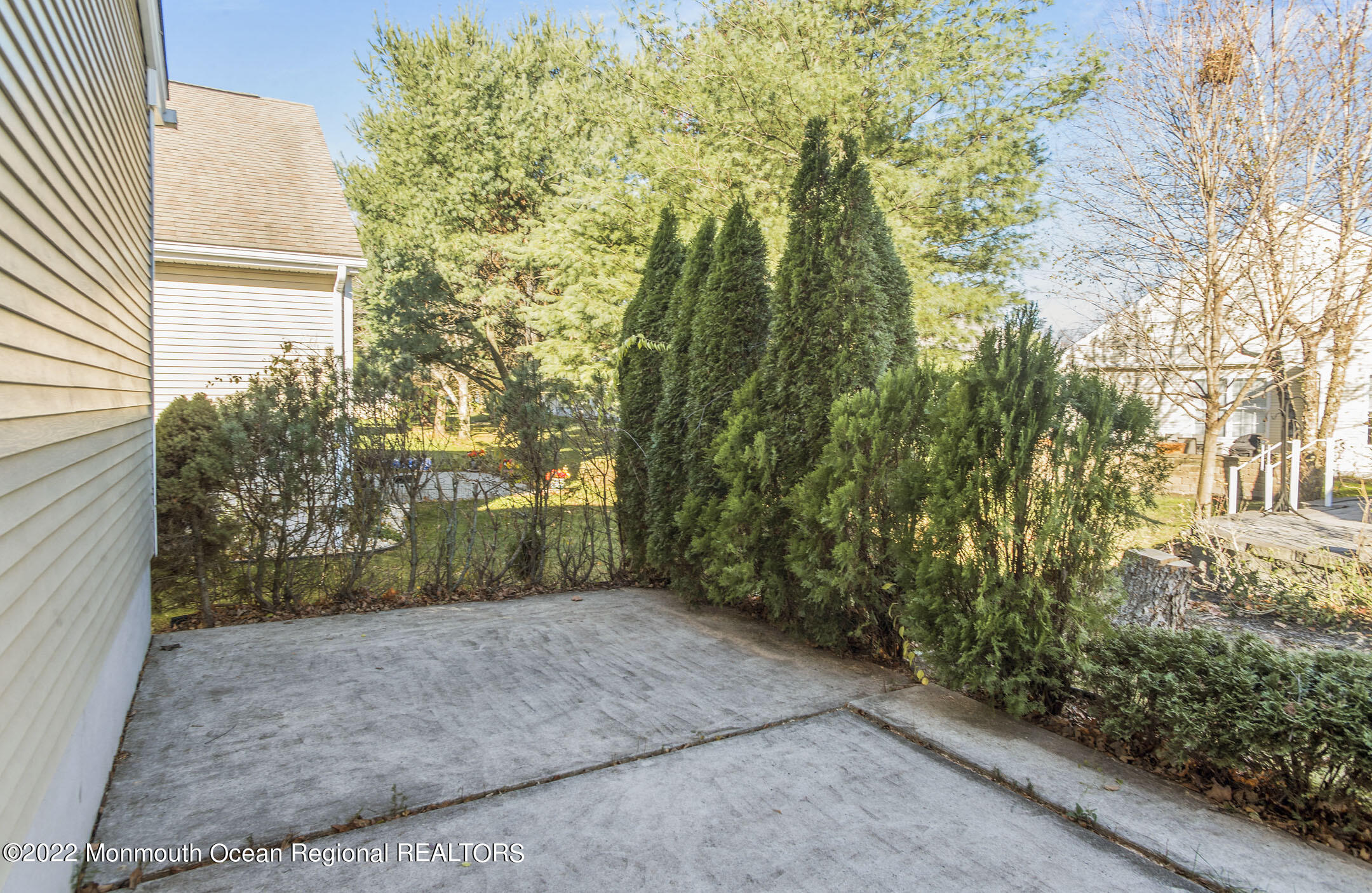 11 Banstead Way Jackson, NJ 08527 - Photo 25 of 29 _RMJ4695 patio