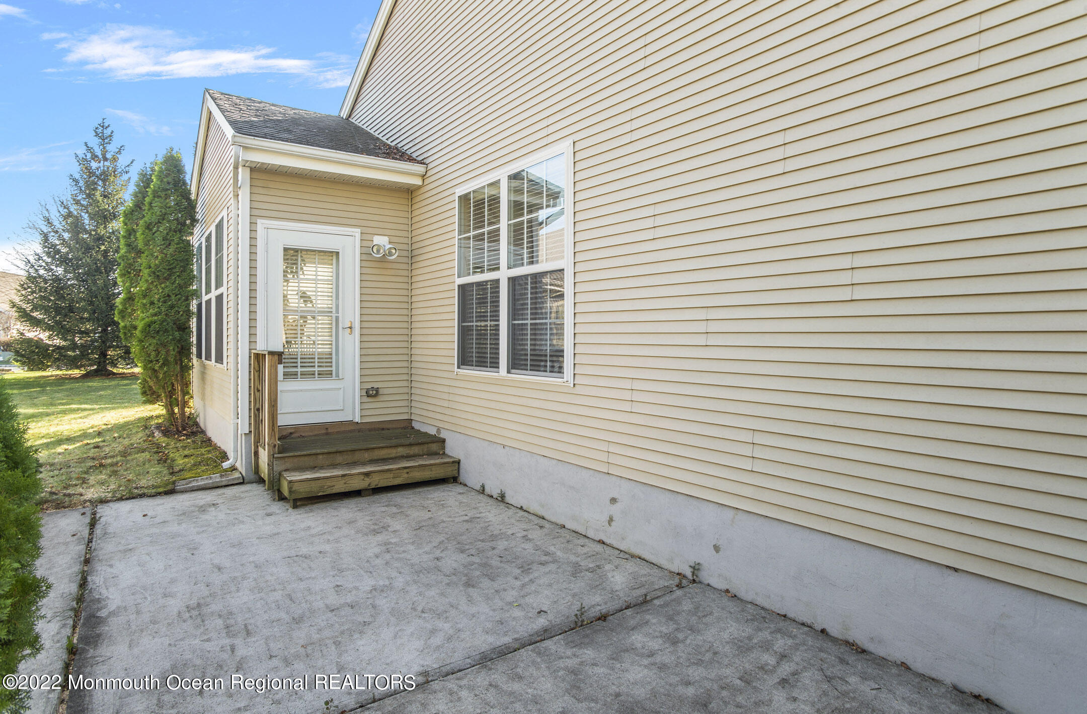 11 Banstead Way Jackson, NJ 08527 - Photo 26 of 29 _RMJ4696 patio