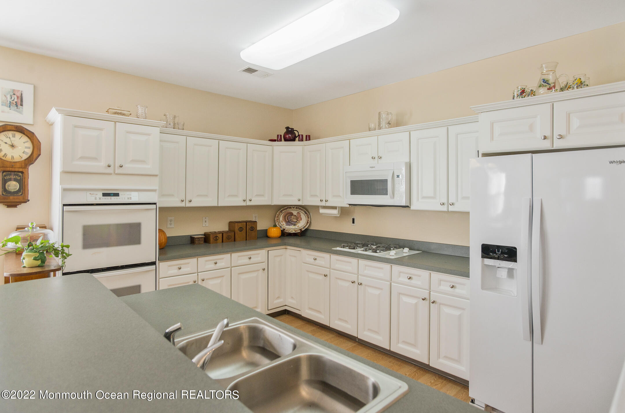 11 Banstead Way Jackson, NJ 08527 - Photo 4 of 29 _RMJ4720 kitchen