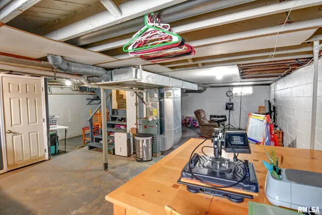 $149,900 | 1311 West Main Cross Street, Taylorville, IL 62568