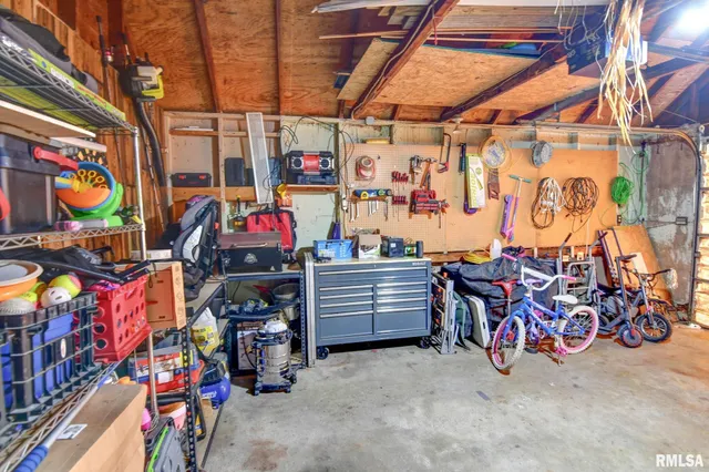 $149,900 | 1311 West Main Cross Street, Taylorville, IL 62568