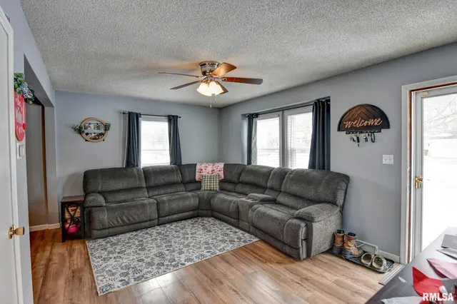 $149,900 | 1311 West Main Cross Street, Taylorville, IL 62568